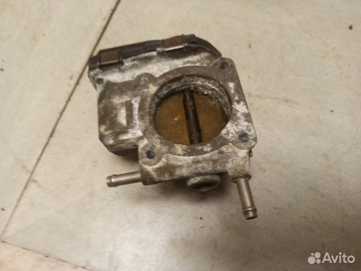 Дроссельная заслонка