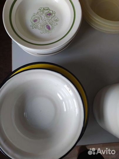 Тарелки, салатники разные