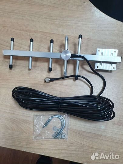 Направленная антенна GSM 900 Мгц с кабелем