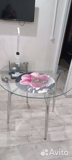 Стол кухонный круглый стекло