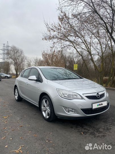 Opel Astra 1.4 AT, 2011, 89 000 км