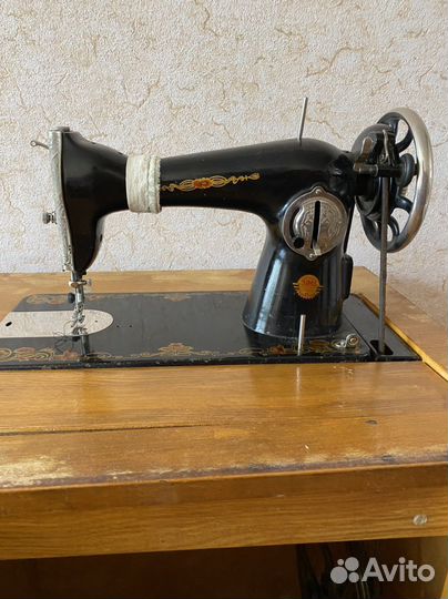 Швейная машина