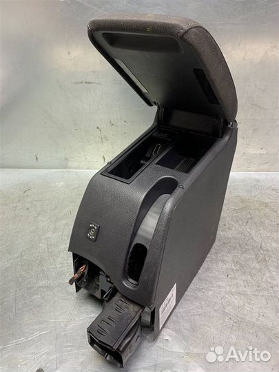 Подлокотник Volkswagen Golf Vi 2009-2013 хетчбэк