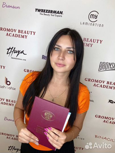 Мастер по перманентному макияжу