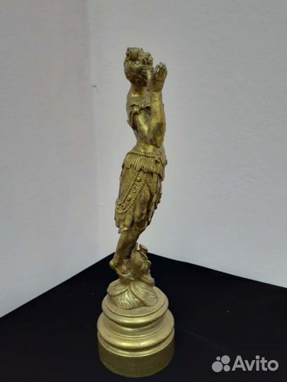 Бронзовая статуэтка