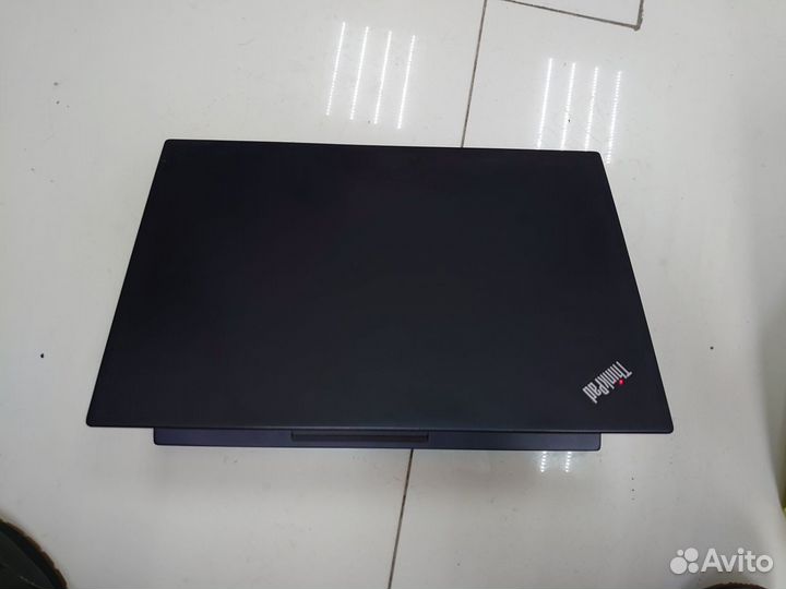 Lenovo thinkpad t460s core i7-8gb-256ssd