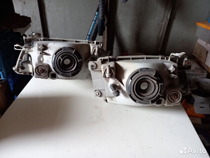 Фары Toyota Caldina t190