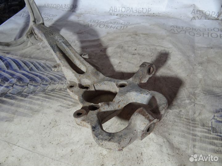 Кулак поворотный Cadillac SRX (2004-2009) прав пер