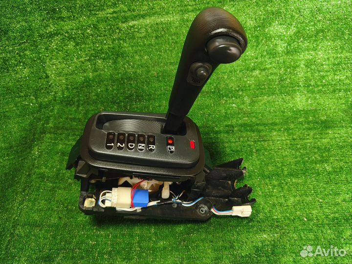 Селектор АКПП Nissan Sunny FB15