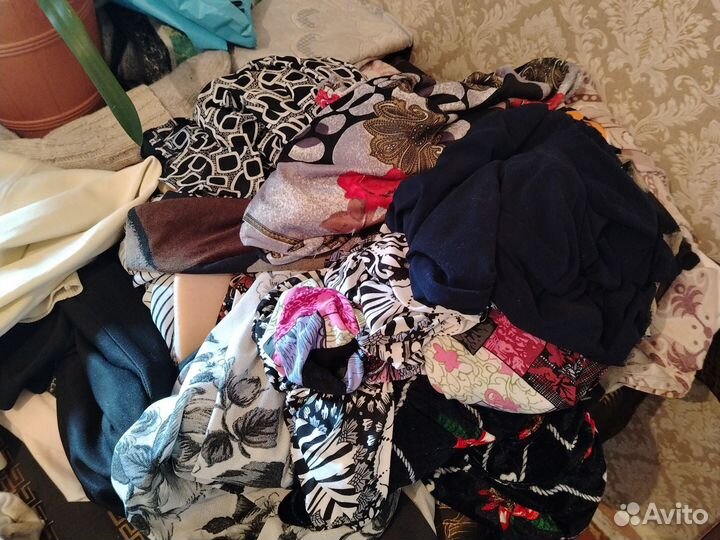 Отдам вещи женские 54-56 размера