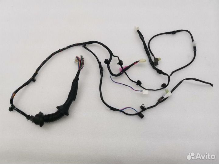 Проводка двери передняя правая Mitsubishi