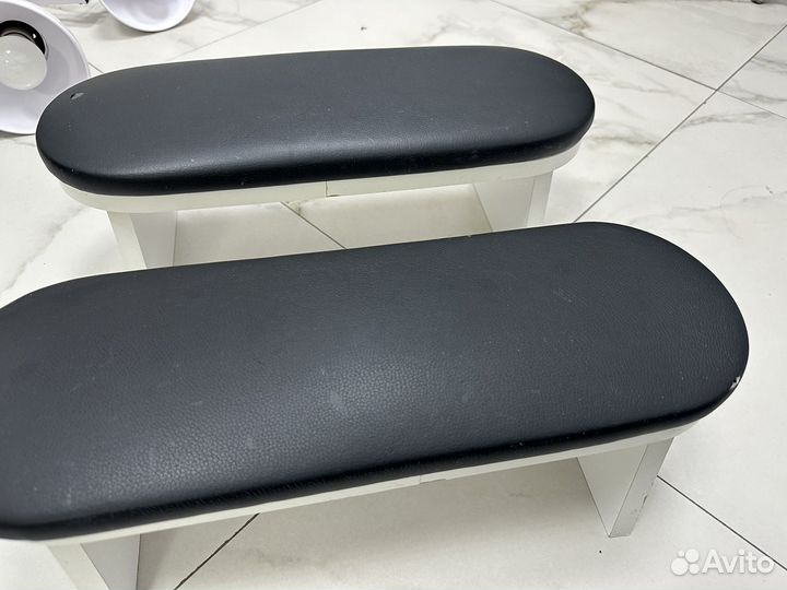 Подставка для рук маникюрная бу