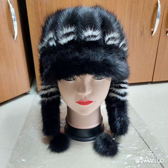 Шапка норковая нашивка