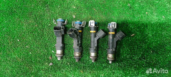 Форсунка топливная Mazda 6 седан 2.0 2006