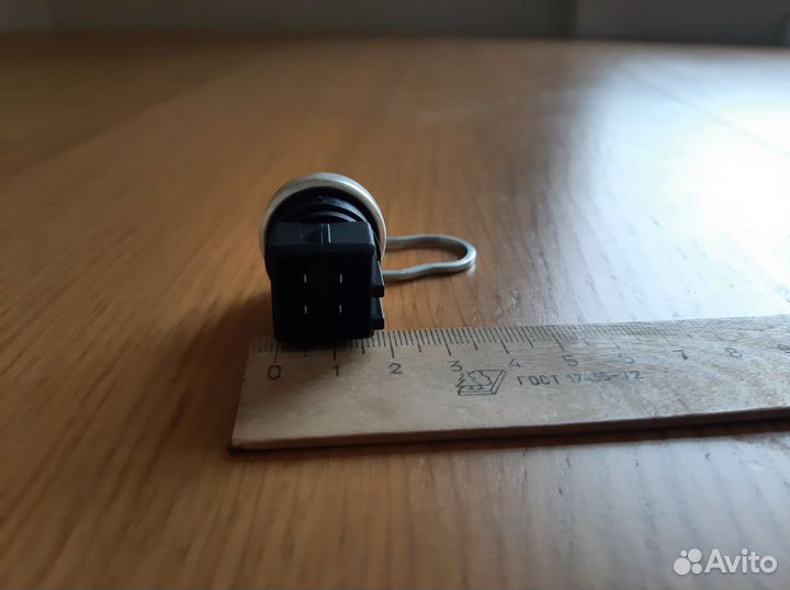 Датчик температуры охлаждающей жидкости