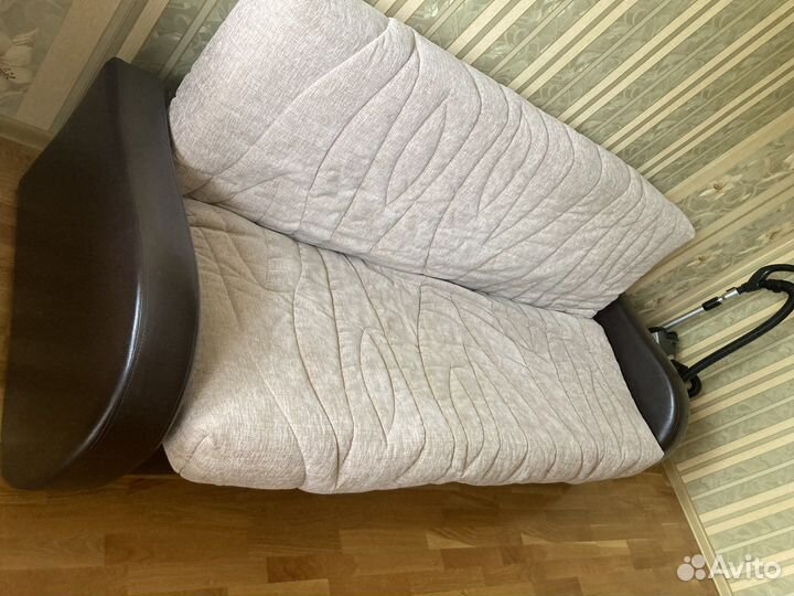 Диван и кресло