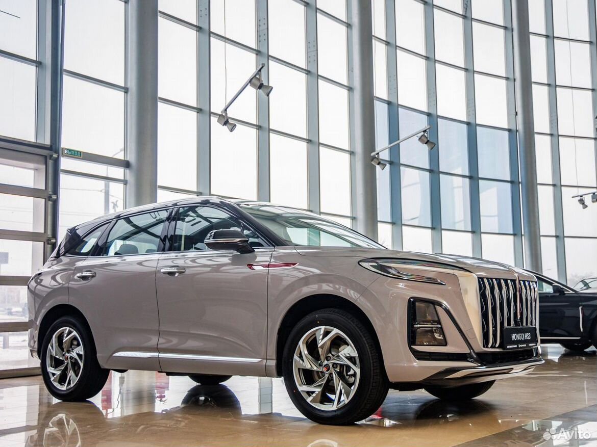 Hongqi HS3 1.5 AMT, 2025