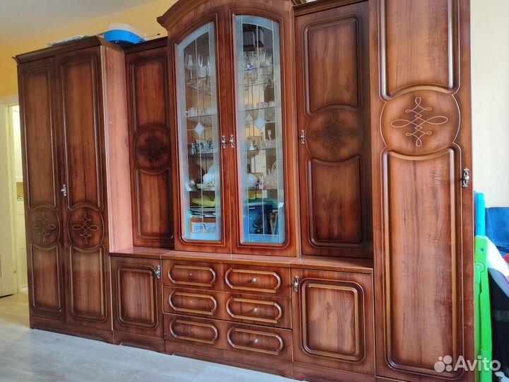 Стенка в гостиную бу