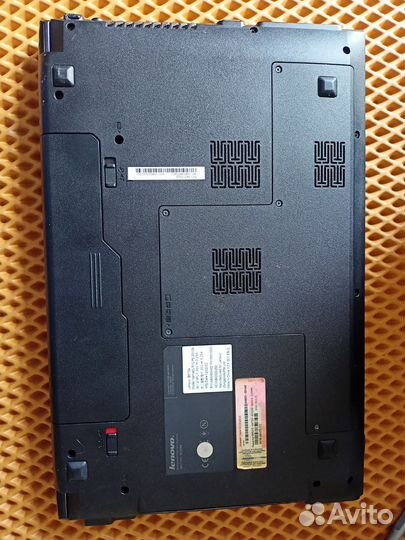 Lenovo i3 2330m/4gb ddr3/Intel HD 1gb/SD+HDD