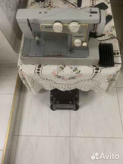 Швейная машина Подольск 142
