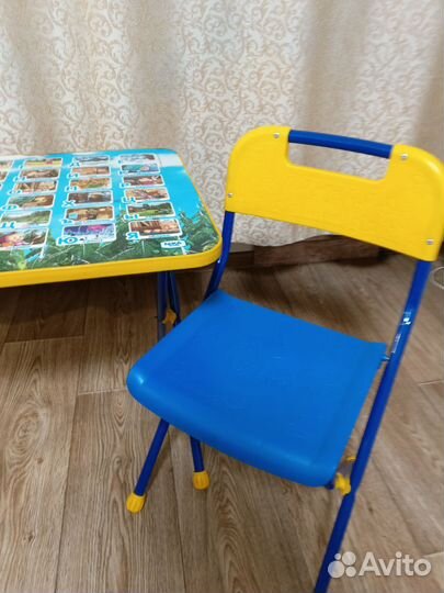 Детский стол и стул