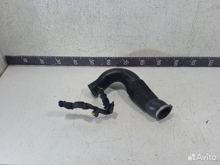 Патрубок воздушного фильтра