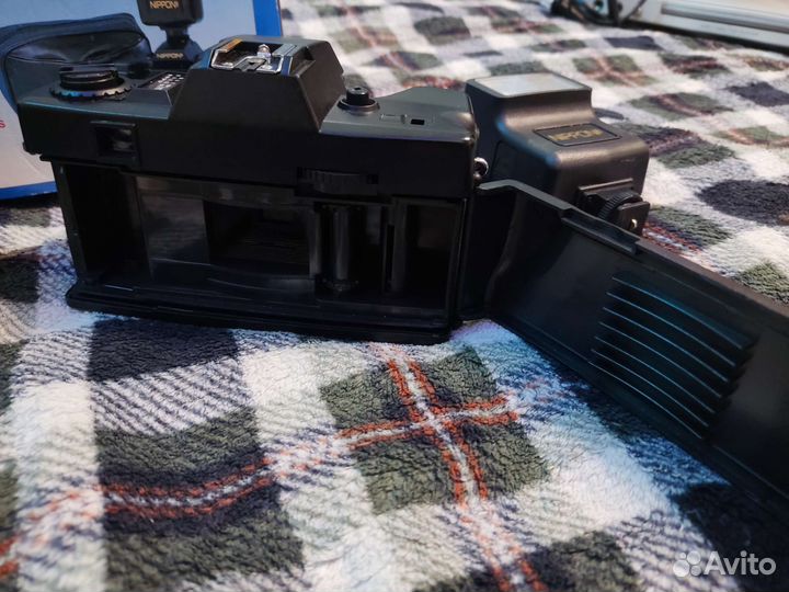 Плёночный фотоаппарат nippon