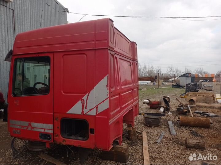 Четверть кабины левая сторона Daf XF105