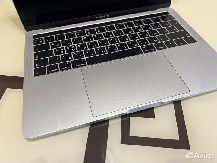 MacBook Pro 13 2018 i5 2.3GHz 8/256