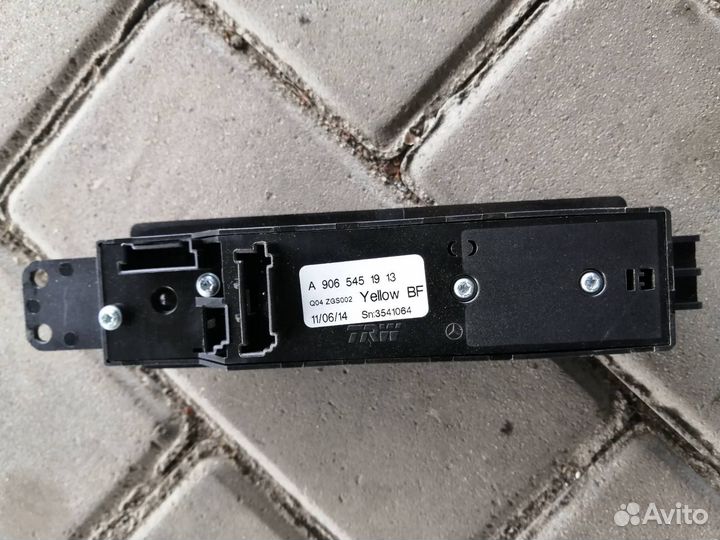 Кнопка Стеклоподъемника Спринтер 906 правая