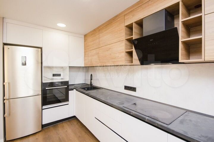 3-к. квартира, 92,4 м², 14/15 эт.