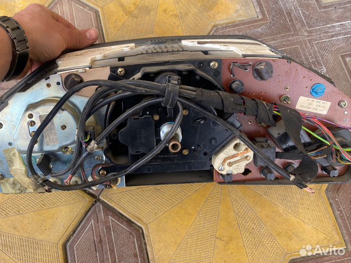 Щиток приборов Mercedes 124 e124 w124