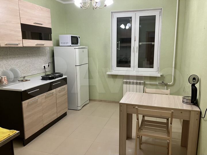 3-к. квартира, 81 м², 8/10 эт.