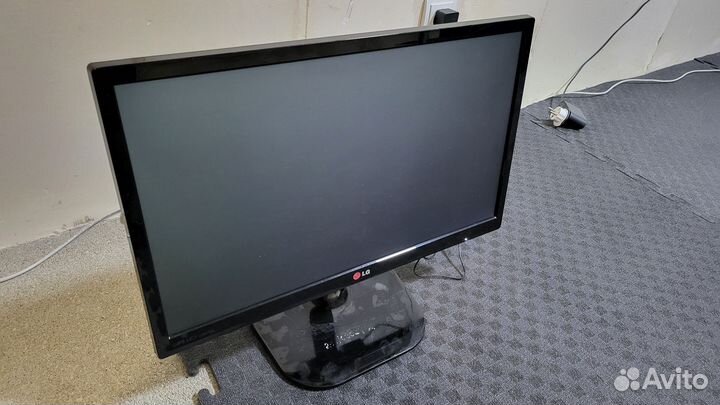 Монитор lg 22mp55