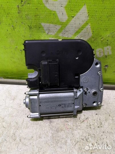 Моторчик люка Фольксваген Гольф 3 Венто