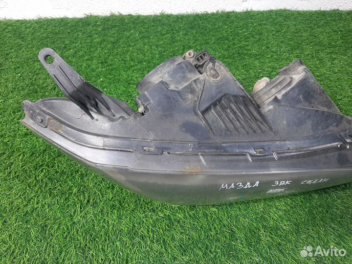 В наличии: Фара правая Mazda 3 BK