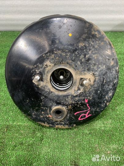 Вакуумный усилитель тормозов Renault Logan седан