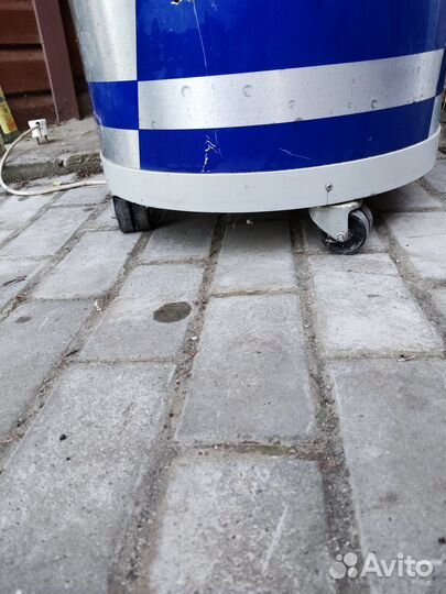 Холодильник Red Bull