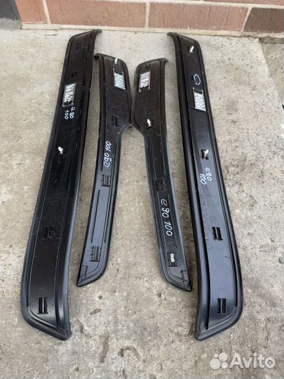 Накладки порогов бмв е90 комплект