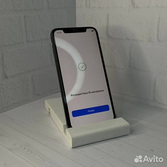 iPhone Xs, 64 ГБ