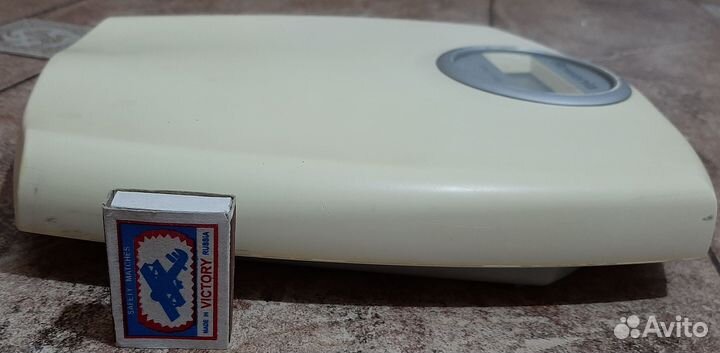 Весы напольные Rowenta