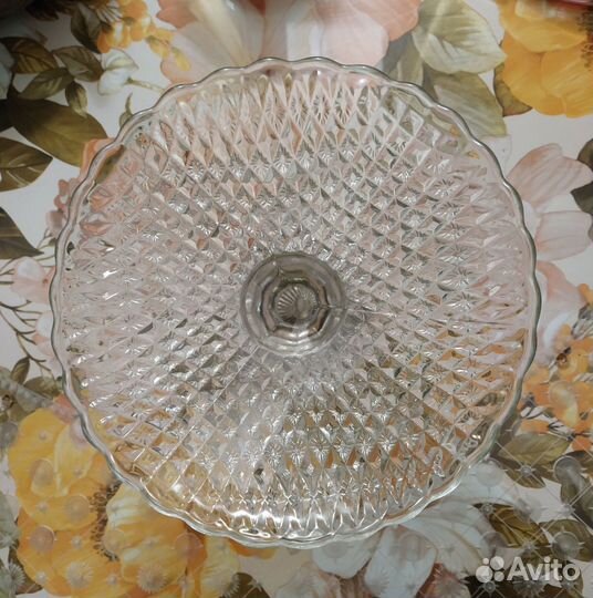 Старинная ваза для фруктов