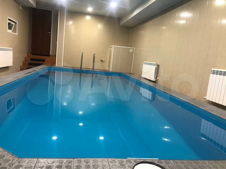 Коттедж 433 м² на участке 4,3 сот.