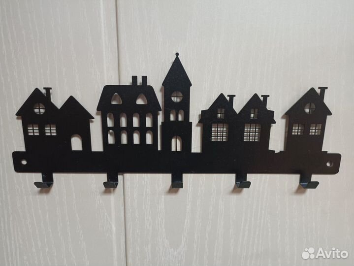 Ключница настенная металлическая