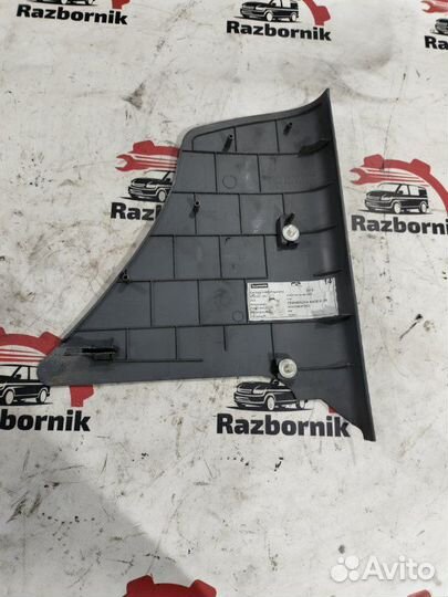 Обшивка салона правая Mercedes Vito W639 2.1D 2007