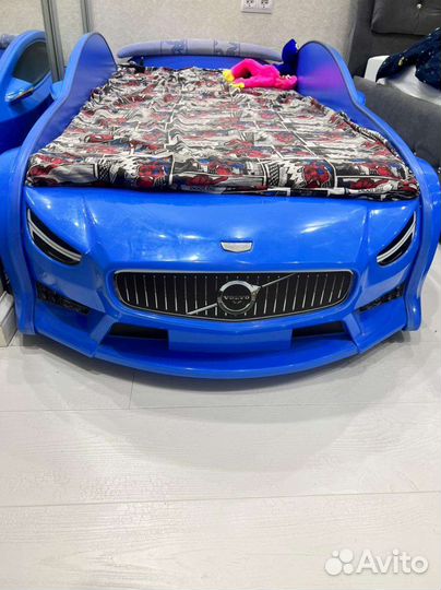 Детская кровать машинка