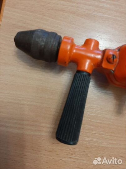 Дрель ручная розовая