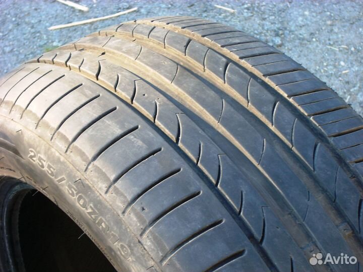 Rotalla Setula S-Race RU01 255/50 R19 107Y