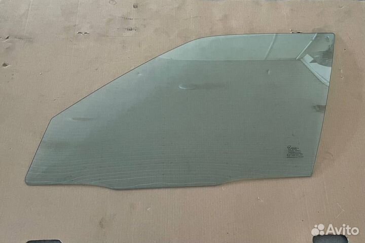 Стекло переднее левое на Daewoo Espero