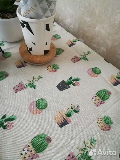 Набор скатерть и полотенца 2 шт